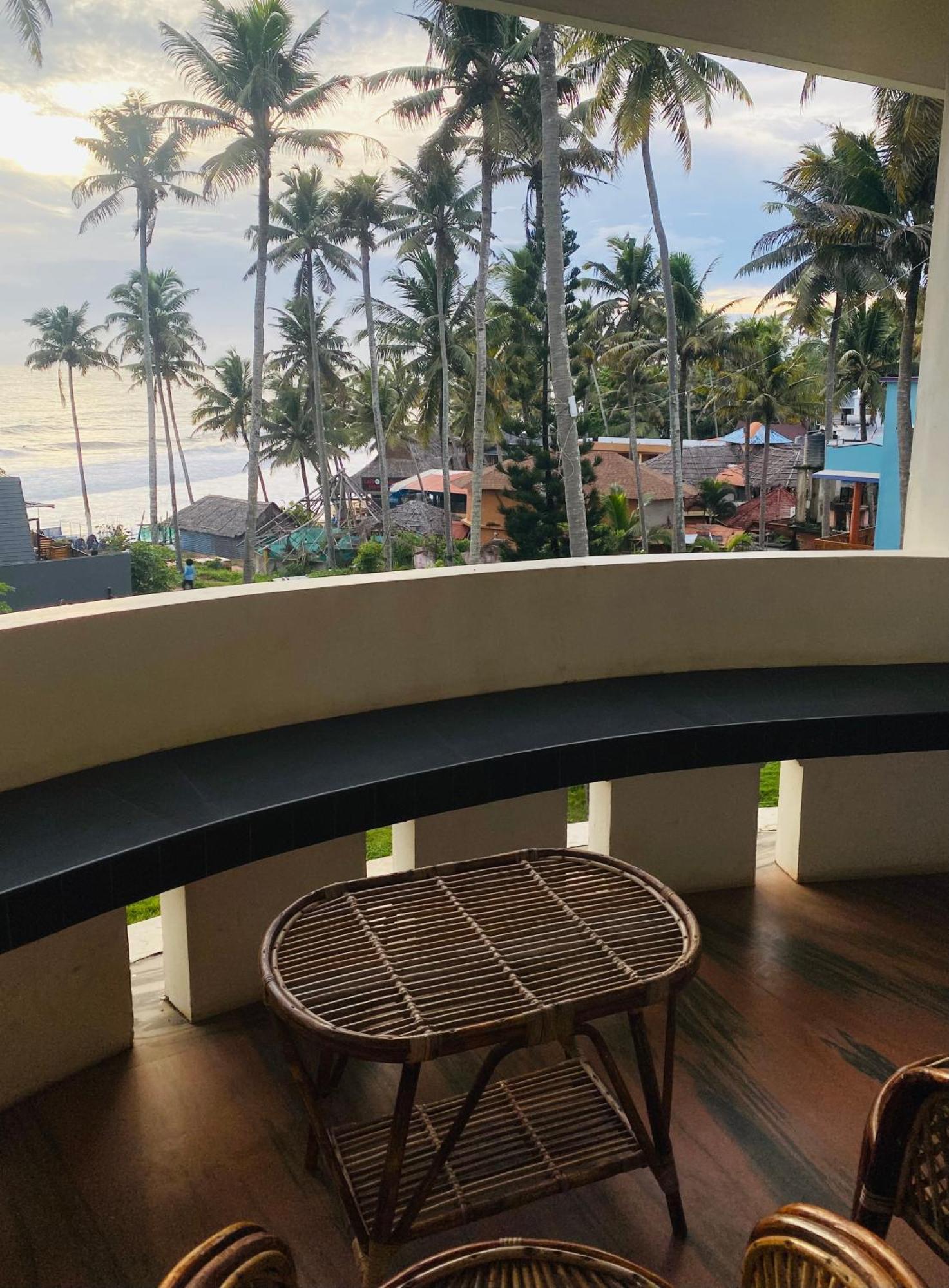 Hellovarkala Beach Resort Ngoại thất bức ảnh