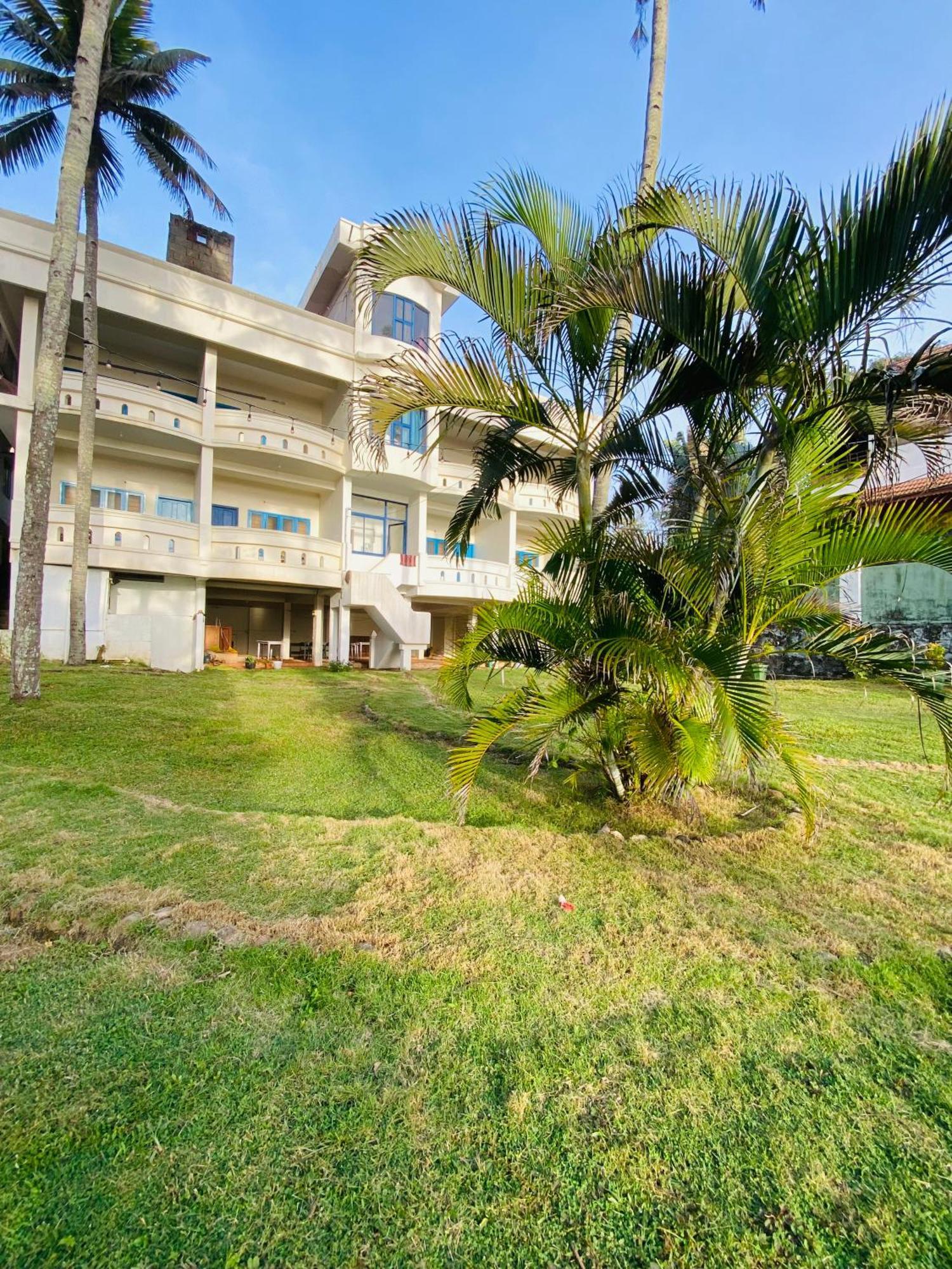 Hellovarkala Beach Resort Ngoại thất bức ảnh